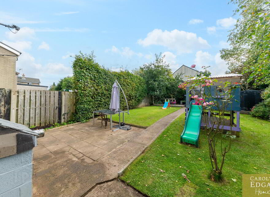 30 Broadway Avenue, Carrickfergus, BT38 8DD