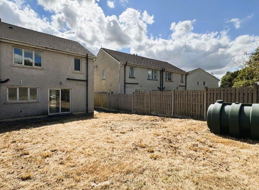 29 Mullaunmore, Ballon, R93RT44