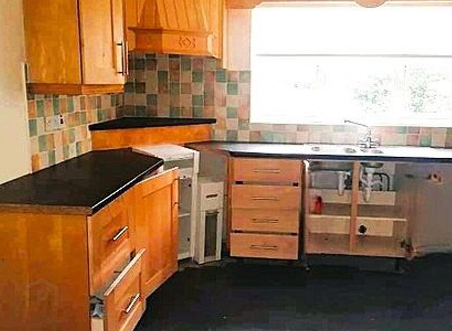 16 Westpoint Manor, Quigley's Point, F93W983