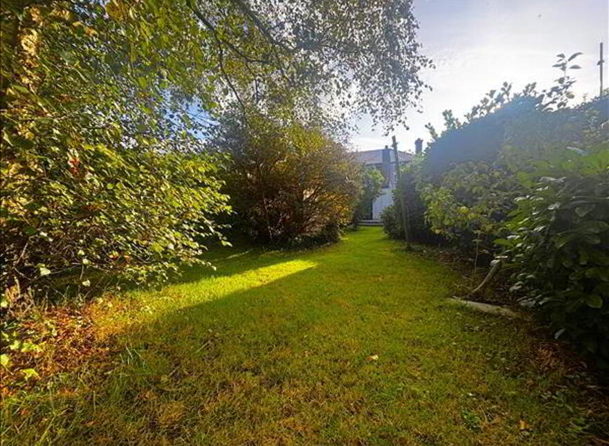 Bernard Place, Waterford