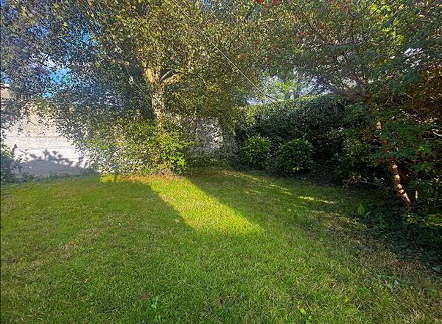 Bernard Place, Waterford