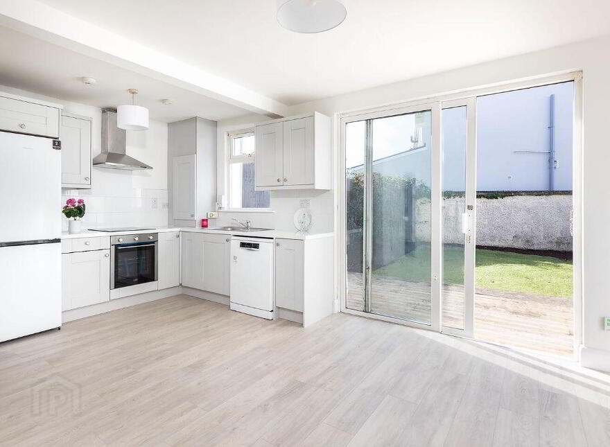210 Pearse Road, Ballyphehane, The Lough, T12F803