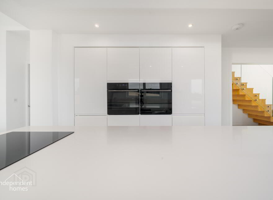 15 Blackcave North, Larne, BT40 1TP
