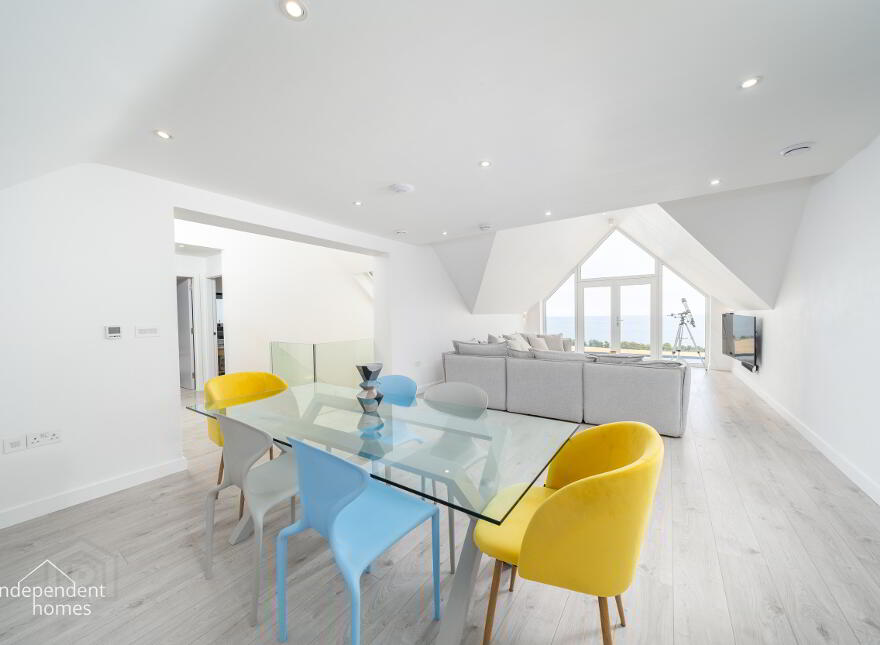 15 Blackcave North, Larne, BT40 1TP