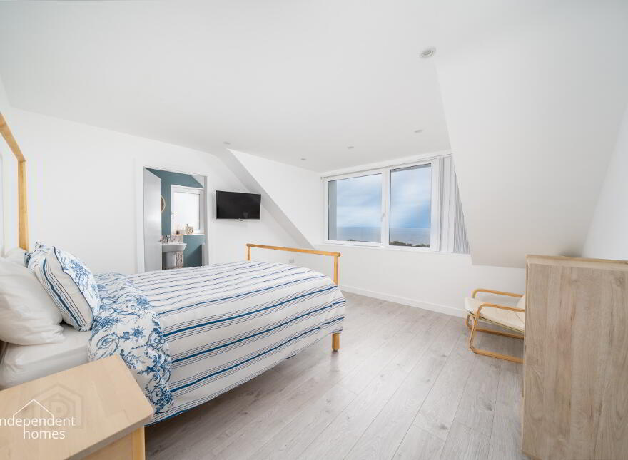 15 Blackcave North, Larne, BT40 1TP