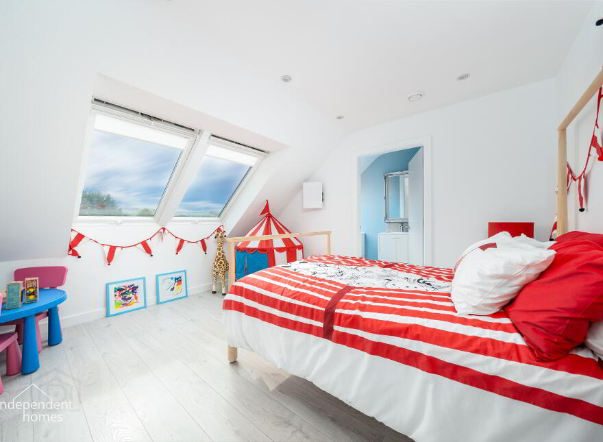 15 Blackcave North, Larne, BT40 1TP