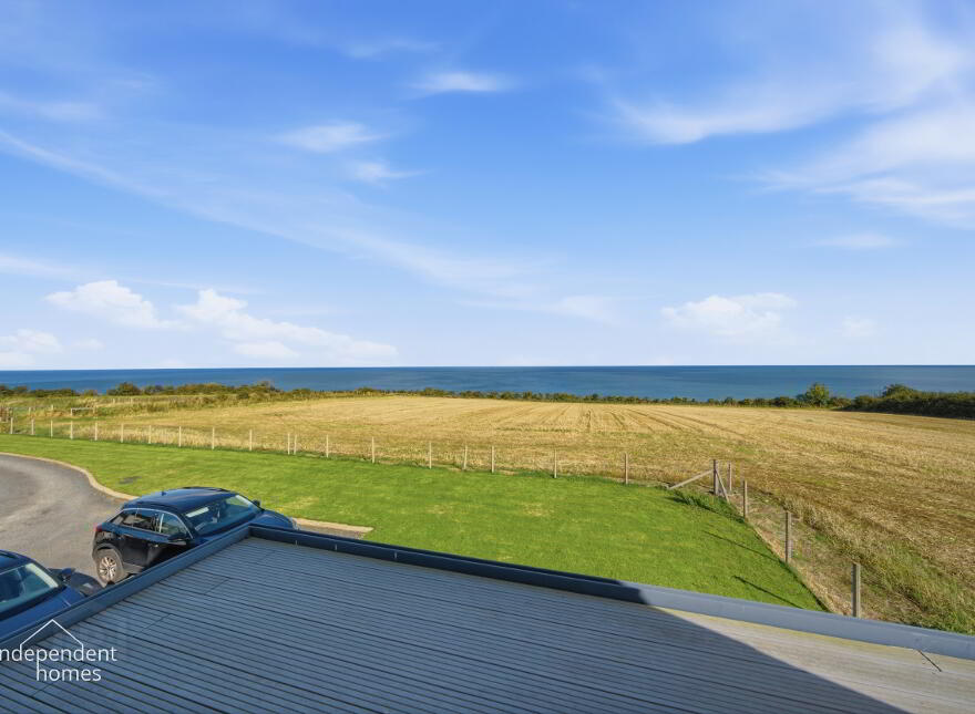 15 Blackcave North, Larne, BT40 1TP