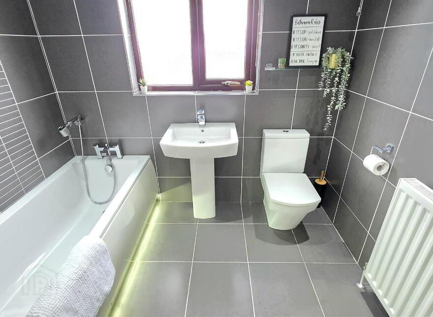 31 Copperwood Road, Carrickfergus, BT38 9EU