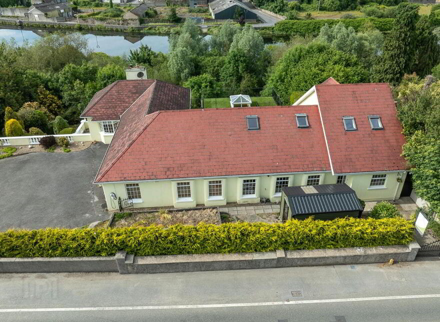 Treacy & Mullins Solictors, Saint Michael's, Waterford Road, Carrickbeg, E32Y981