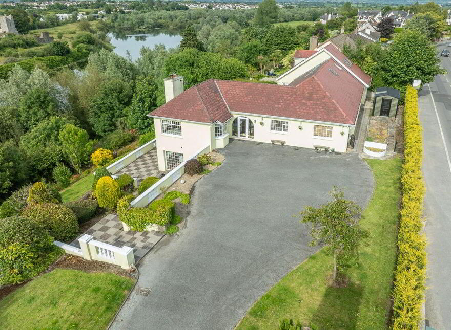 Treacy & Mullins Solictors, Saint Michael's, Waterford Road, Carrickbeg, E32Y981
