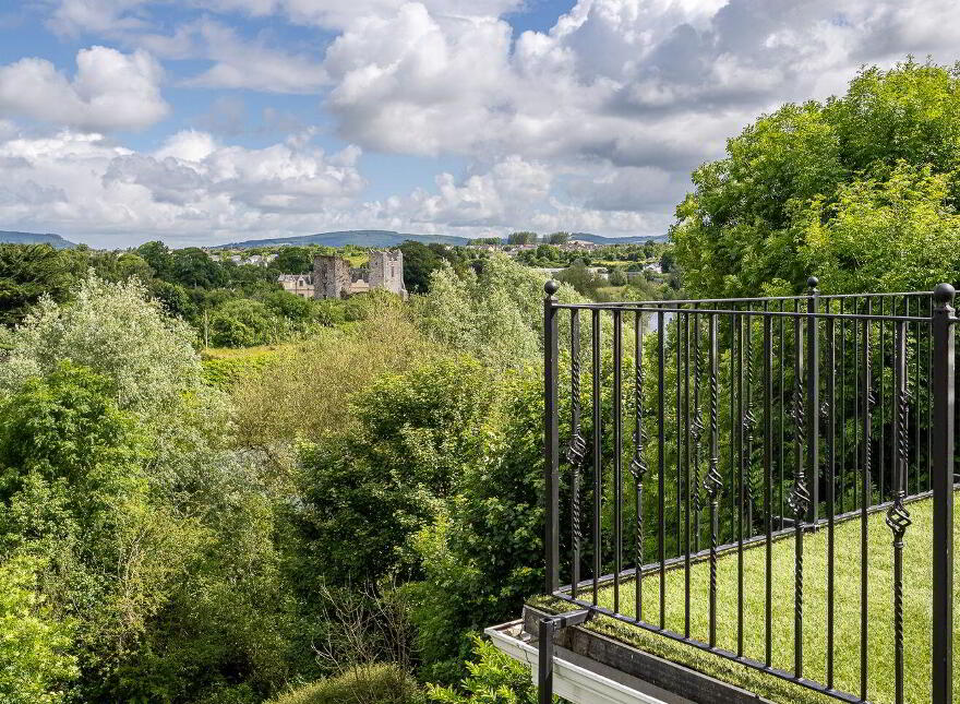 Treacy & Mullins Solictors, Saint Michael's, Waterford Road, Carrickbeg, E32Y981
