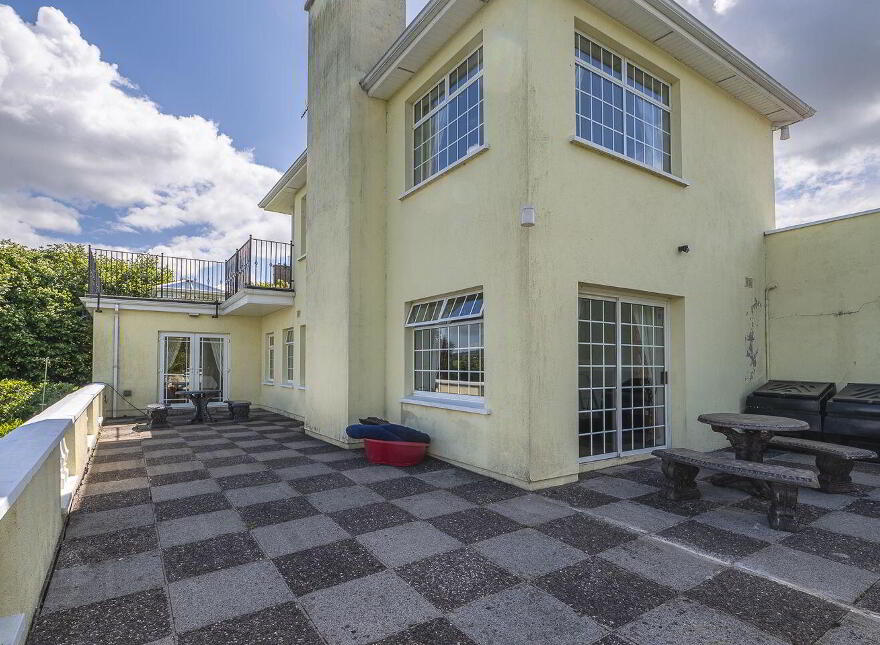 Treacy & Mullins Solictors, Saint Michael's, Waterford Road, Carrickbeg, E32Y981