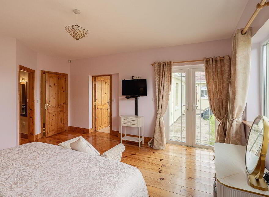 Treacy & Mullins Solictors, Saint Michael's, Waterford Road, Carrickbeg, E32Y981