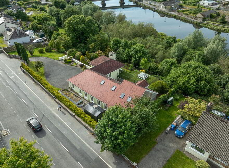 Treacy & Mullins Solictors, Saint Michael's, Waterford Road, Carrickbeg, E32Y981