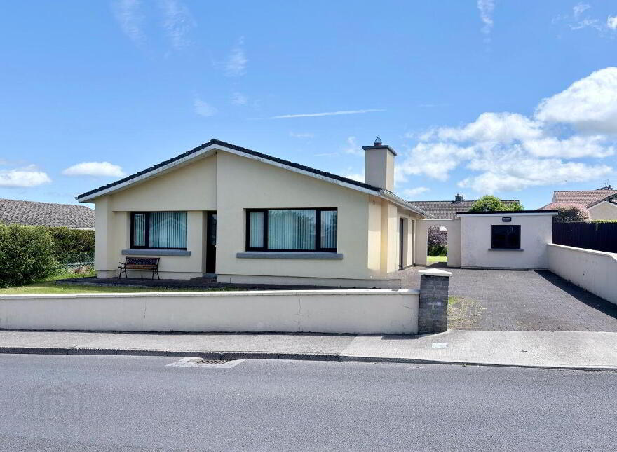 Roseville, 11 Woodlands Heights, Carrick-Beg, Carrick-On-Suir, E32RX75