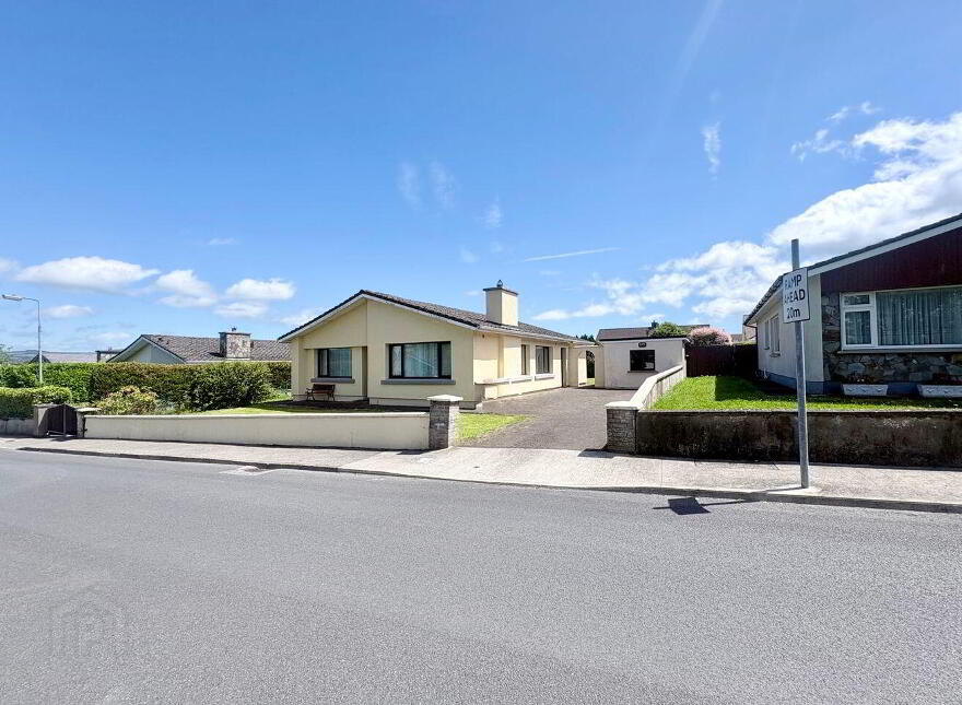 Roseville, 11 Woodlands Heights, Carrick-Beg, Carrick-On-Suir, E32RX75