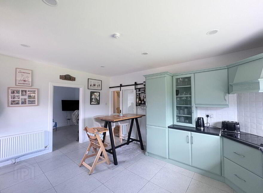 Roseville, 11 Woodlands Heights, Carrick-Beg, Carrick-On-Suir, E32RX75