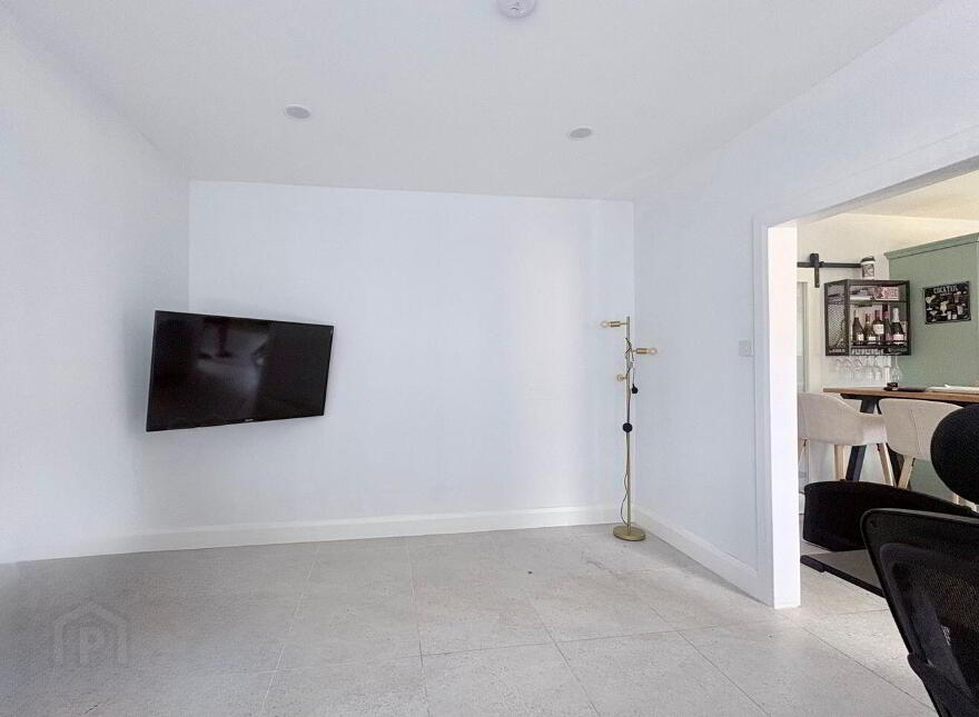 Roseville, 11 Woodlands Heights, Carrick-Beg, Carrick-On-Suir, E32RX75
