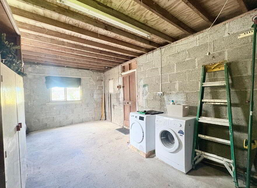 Roseville, 11 Woodlands Heights, Carrick-Beg, Carrick-On-Suir, E32RX75