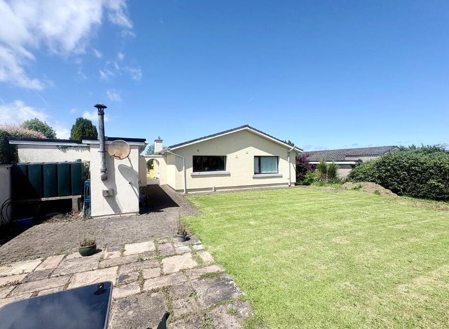 Roseville, 11 Woodlands Heights, Carrick-Beg, Carrick-On-Suir, E32RX75