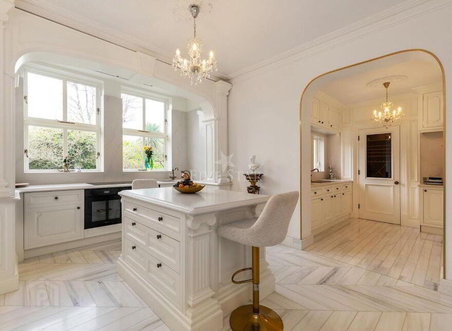 Luxury Coastal Residence & Gardens, Seafield, 2 Shankill, Shankill
