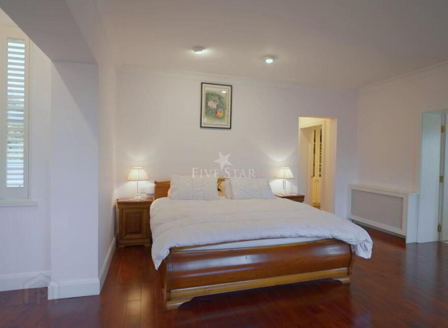 Luxury Coastal Residence & Gardens, Seafield, 2 Shankill, Shankill