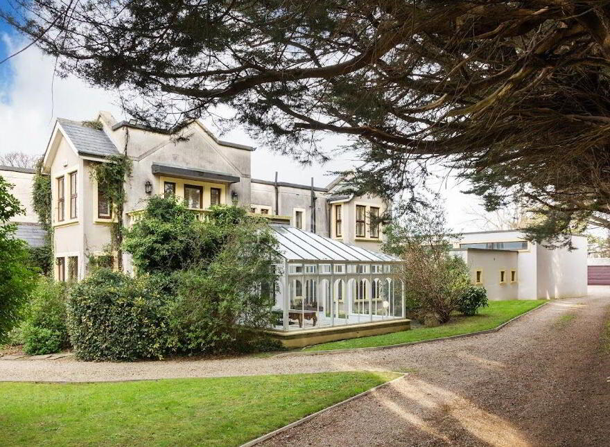 Luxury Coastal Residence & Gardens, Seafield, 2 Shankill, Shankill