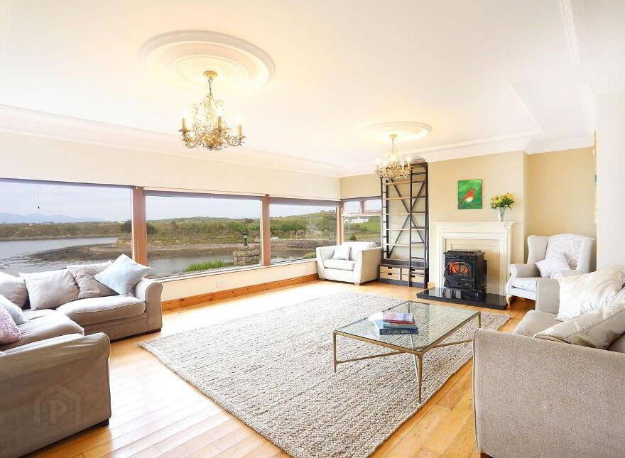 Waterfront Home On Clew Bay, Rosmoeny, Carraholly
