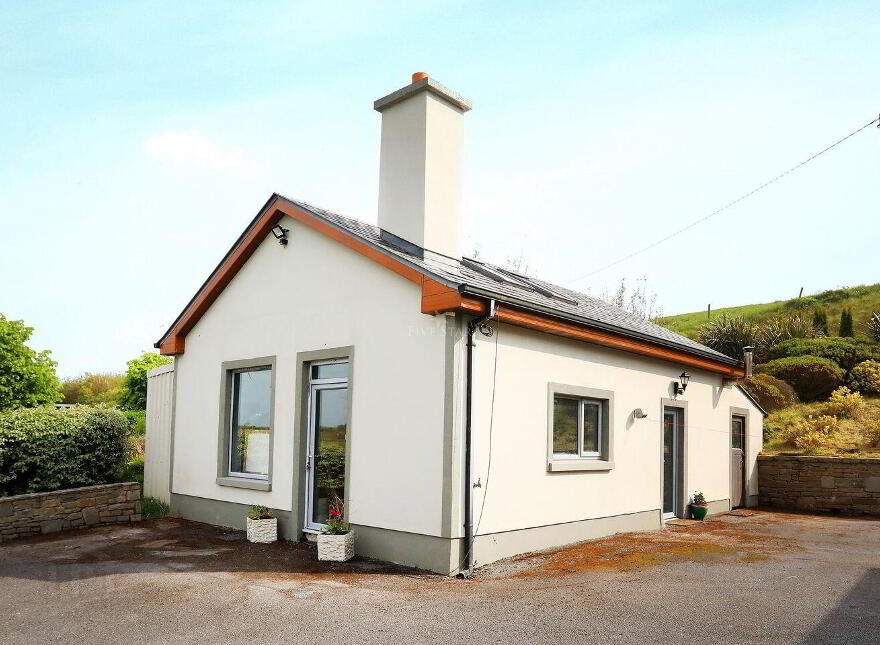 Waterfront Home On Clew Bay, Rosmoeny, Carraholly