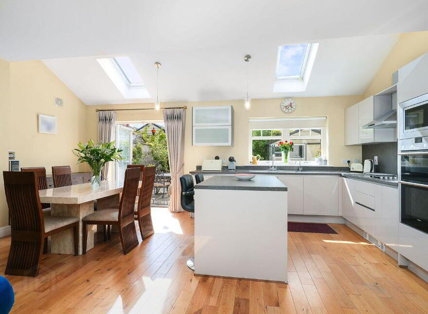 4 Seachnall Abbey, Dunshaughlin, A85TV58