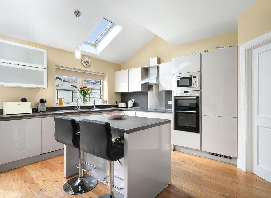 4 Seachnall Abbey, Dunshaughlin, A85TV58