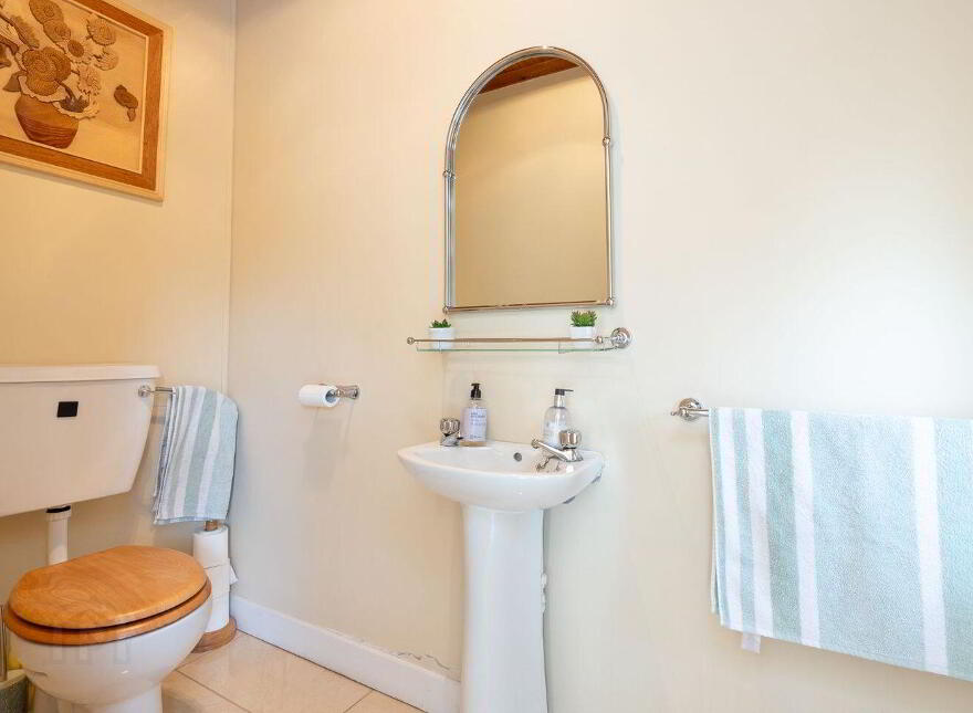 Vanbill House, Kilpipe, Aughrim, Y14X990