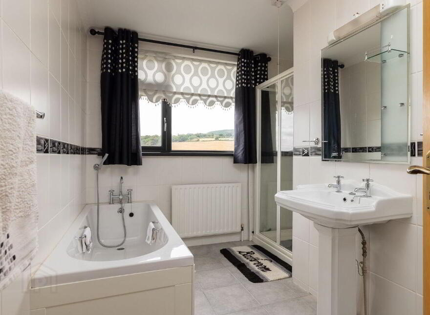 Vanbill House, Kilpipe, Aughrim, Y14X990