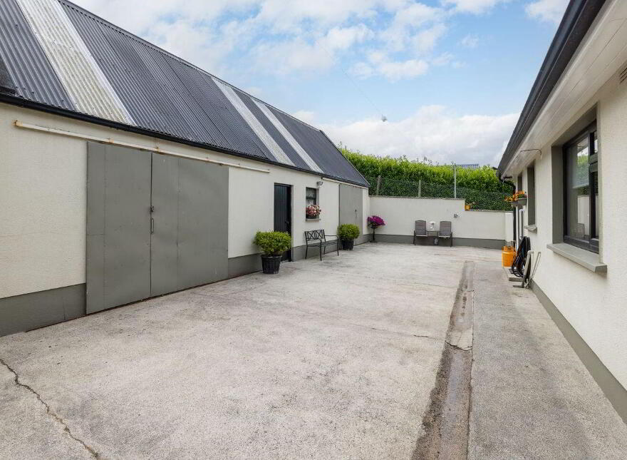 Vanbill House, Kilpipe, Aughrim, Y14X990