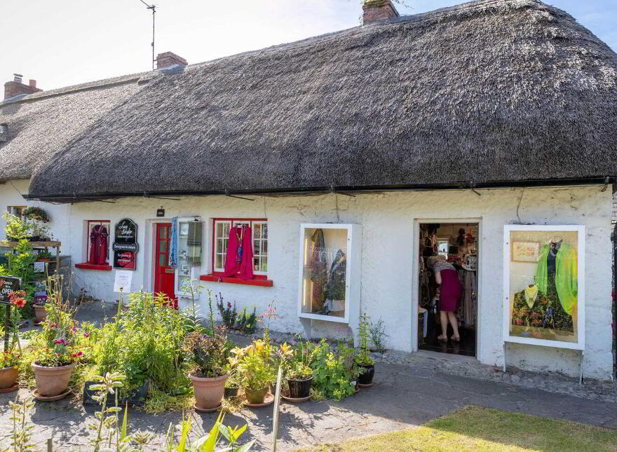 Luxury Detached Homes, Adare, V944X89