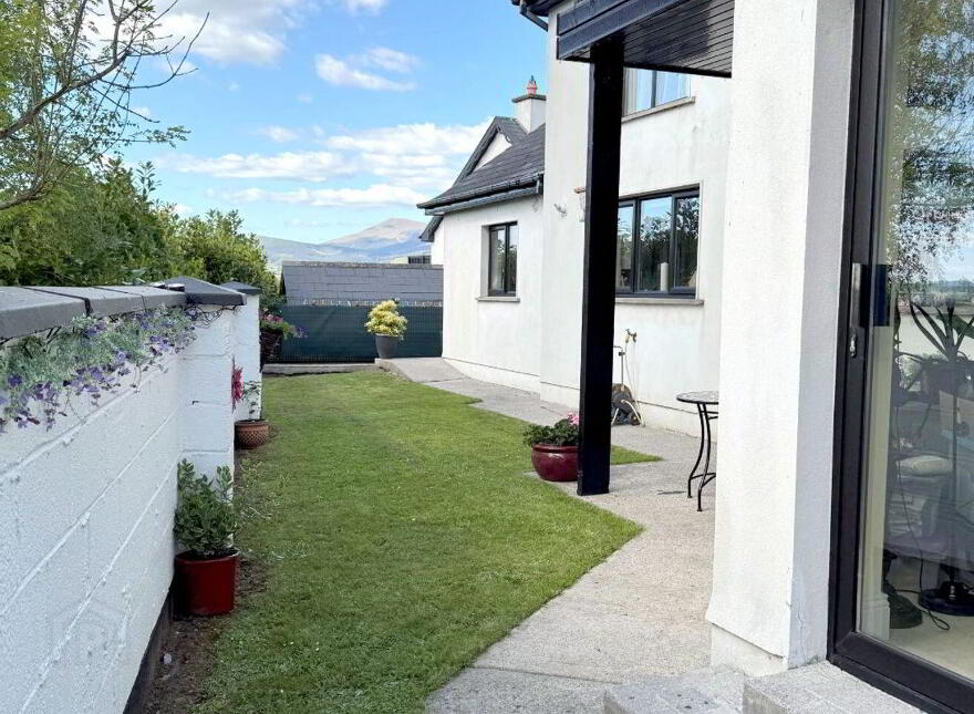 3 Kalimagden, Church Road, Mitchelstown, P67PY64
