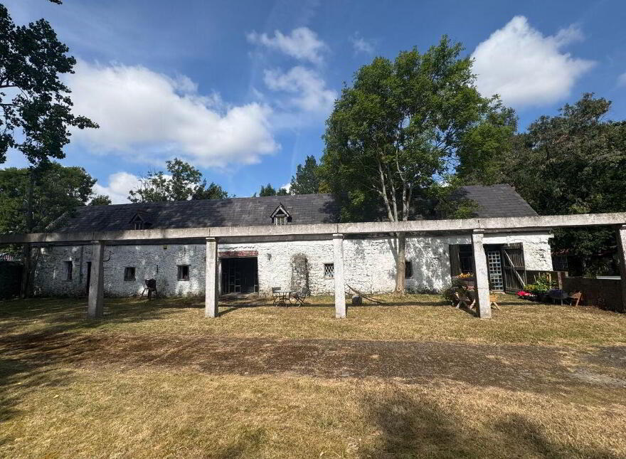 Baldonnell House On, C. 3.5 Acres, Baldonnell Lower , Grange Cas...Grange Castle, D22N1N2