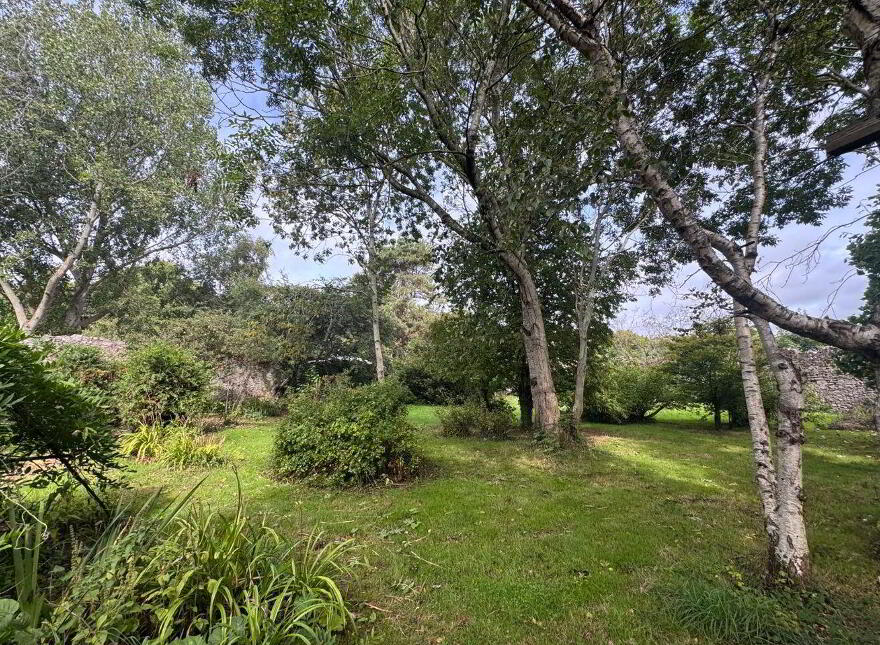 Baldonnell House On, C. 3.5 Acres, Baldonnell Lower , Grange Cas...Grange Castle, D22N1N2