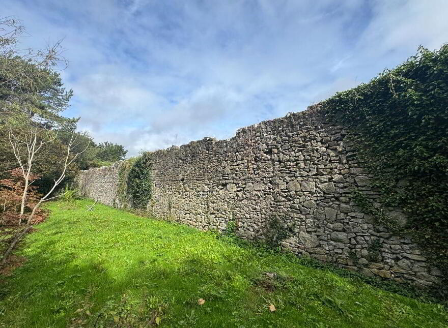 Baldonnell House On, C. 3.5 Acres, Baldonnell Lower , Grange Cas...Grange Castle, D22N1N2