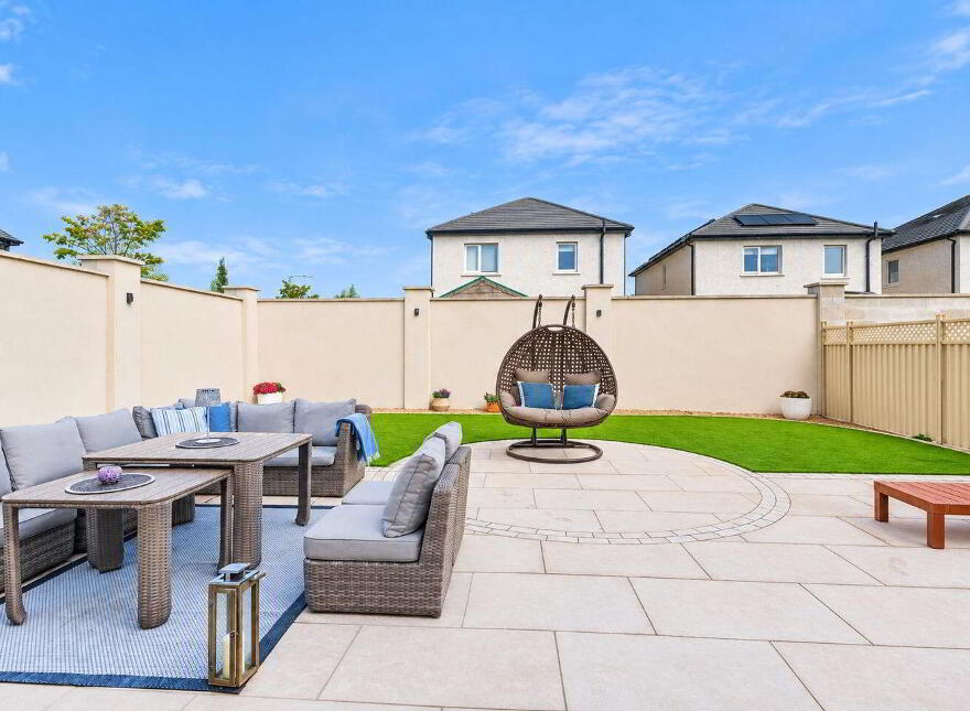 18 The Oaks, Oakwood Lawns, Edenderry, R45RW90