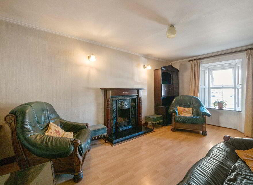 76 Irishtown, New Ross, Y34EY09