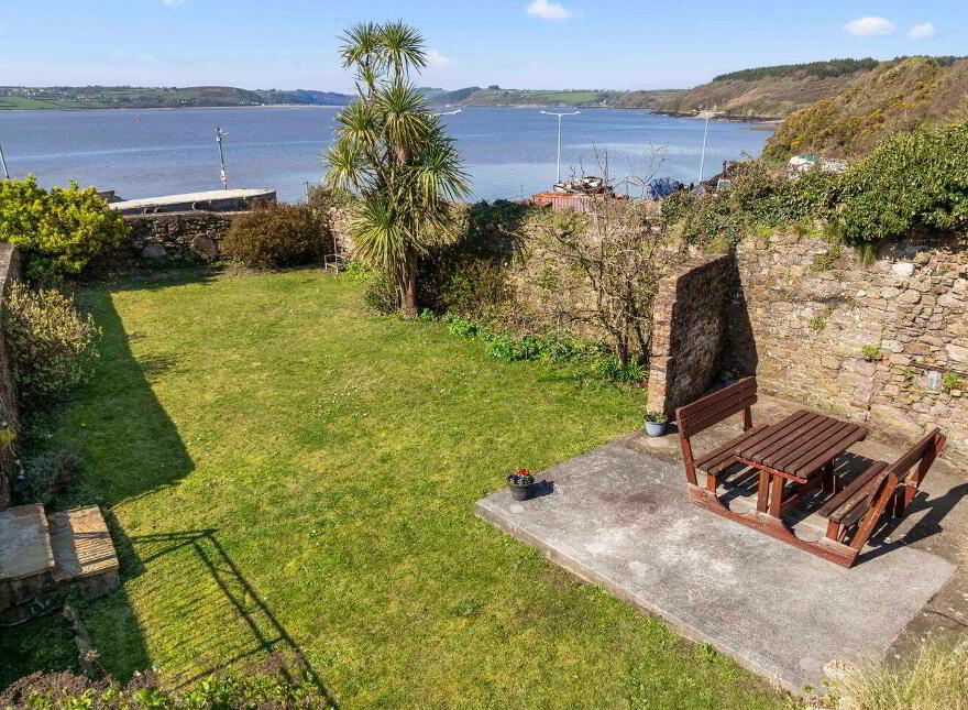 Harbourside, Quay Road, Duncannon, Y34XA39