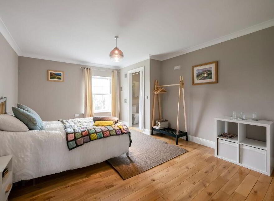 Chia Lodge, Arthurstown, Y34W327