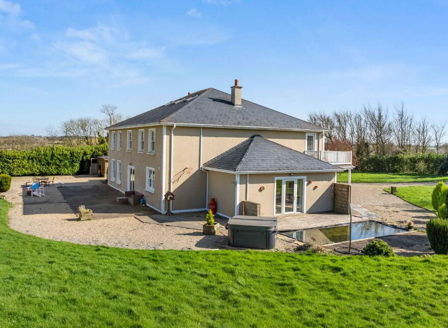 Chia Lodge, Arthurstown, Y34W327