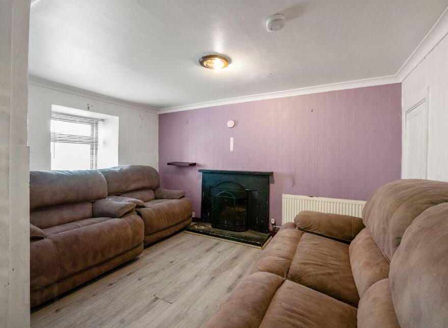 11 Wexford Street, New Ross, Y34K125
