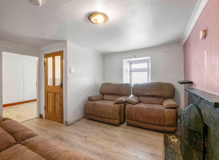 11 Wexford Street, New Ross, Y34K125