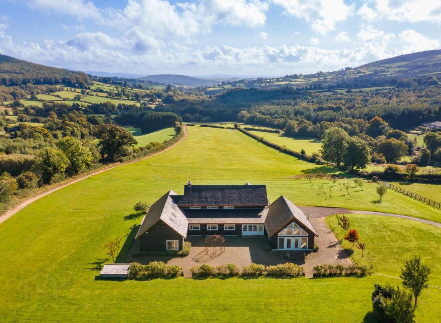 Timber Lodge, Kilbrannish, Bunclody, Y21H3E7