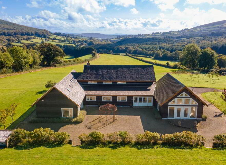 Timber Lodge, Kilbrannish, Bunclody, Y21H3E7