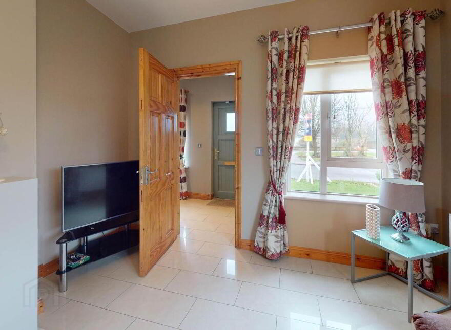 No. 2 Ford Haven, Kilmuckridge, Y25F978