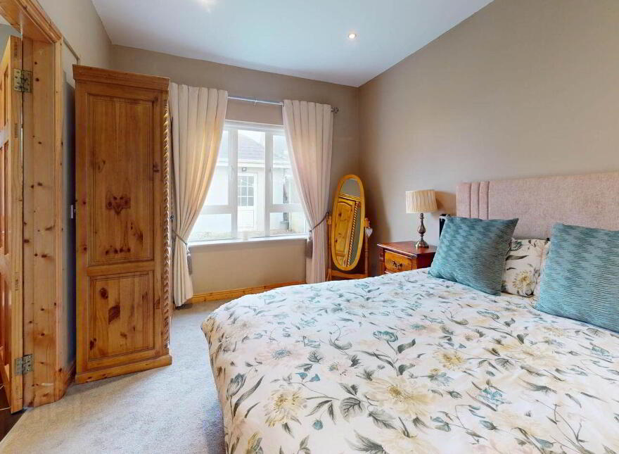 No. 2 Ford Haven, Kilmuckridge, Y25F978